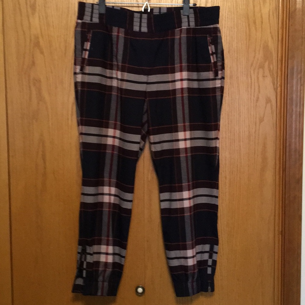 LOFT multi plaid capris pant.